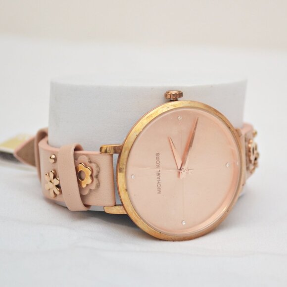 Michael Kors Women's Watch MK2823 with Flaws - Picture 1 of 9